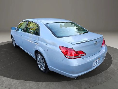 Used 2005 Toyota Avalon Touring image 6
