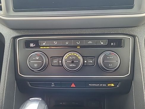 Used 2021 Volkswagen Atlas Cross Sport SE FWD image 23