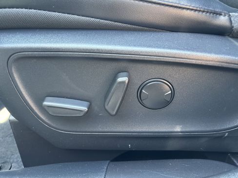 Used 2025 Ford Escape ST-Line AWD/4WD image 17