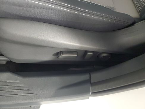 Used 2025 Subaru Outback Premium image 28