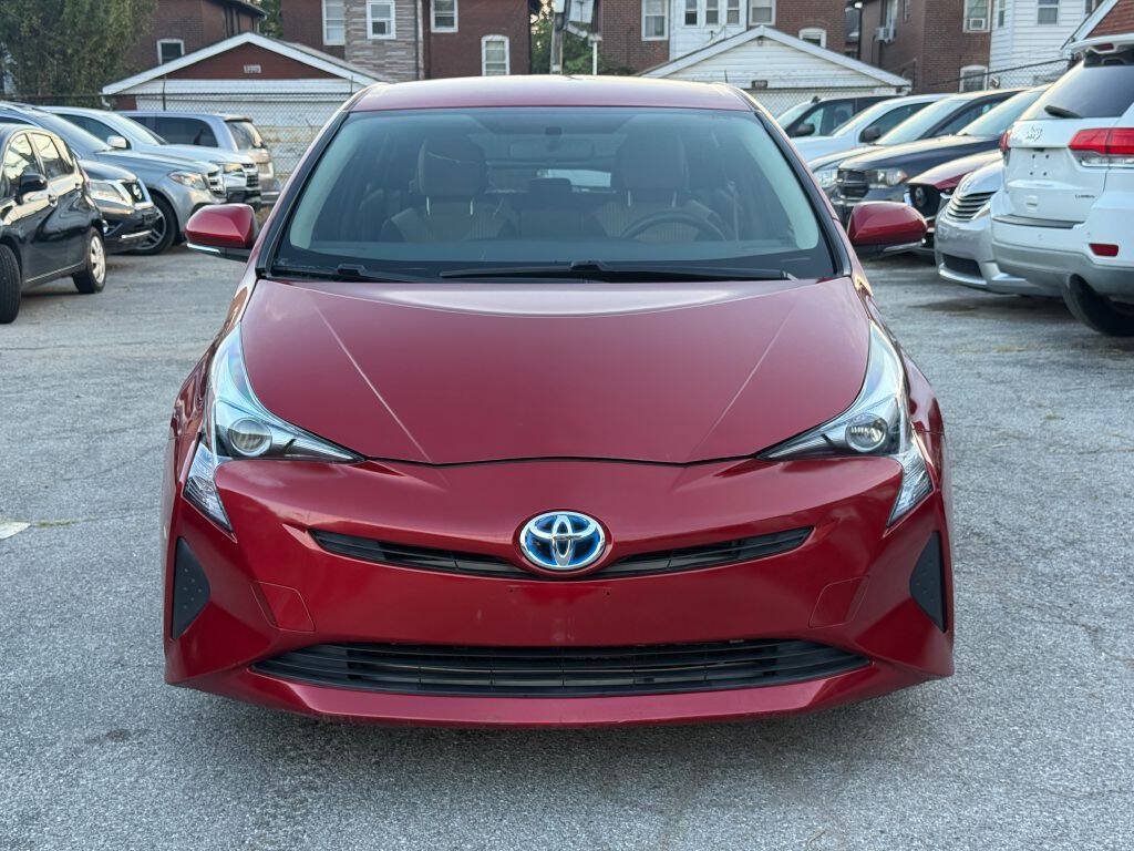 Used 2016 Toyota Prius Two FWD image 2