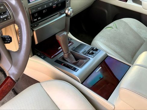 Used 2011 Lexus GX 460 w/ Comfort Plus Pkg AWD/4WD image 16
