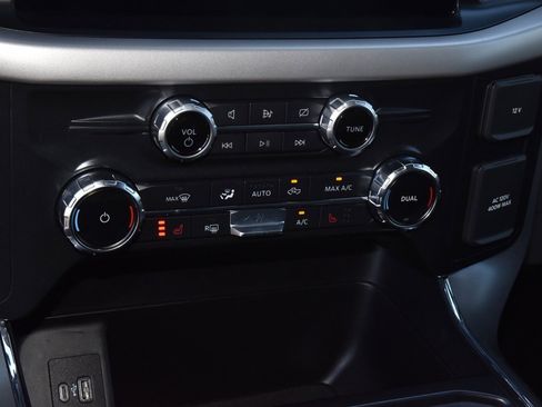 Certified 2022 Ford F150 XLT w/ Equipment Group 302A High image 29