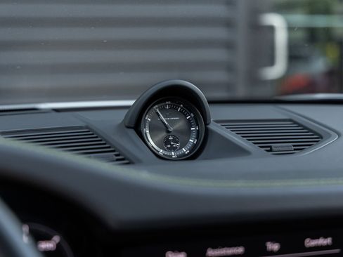 Certified 2022 Porsche 911 Targa 4S AWD/4WD image 36