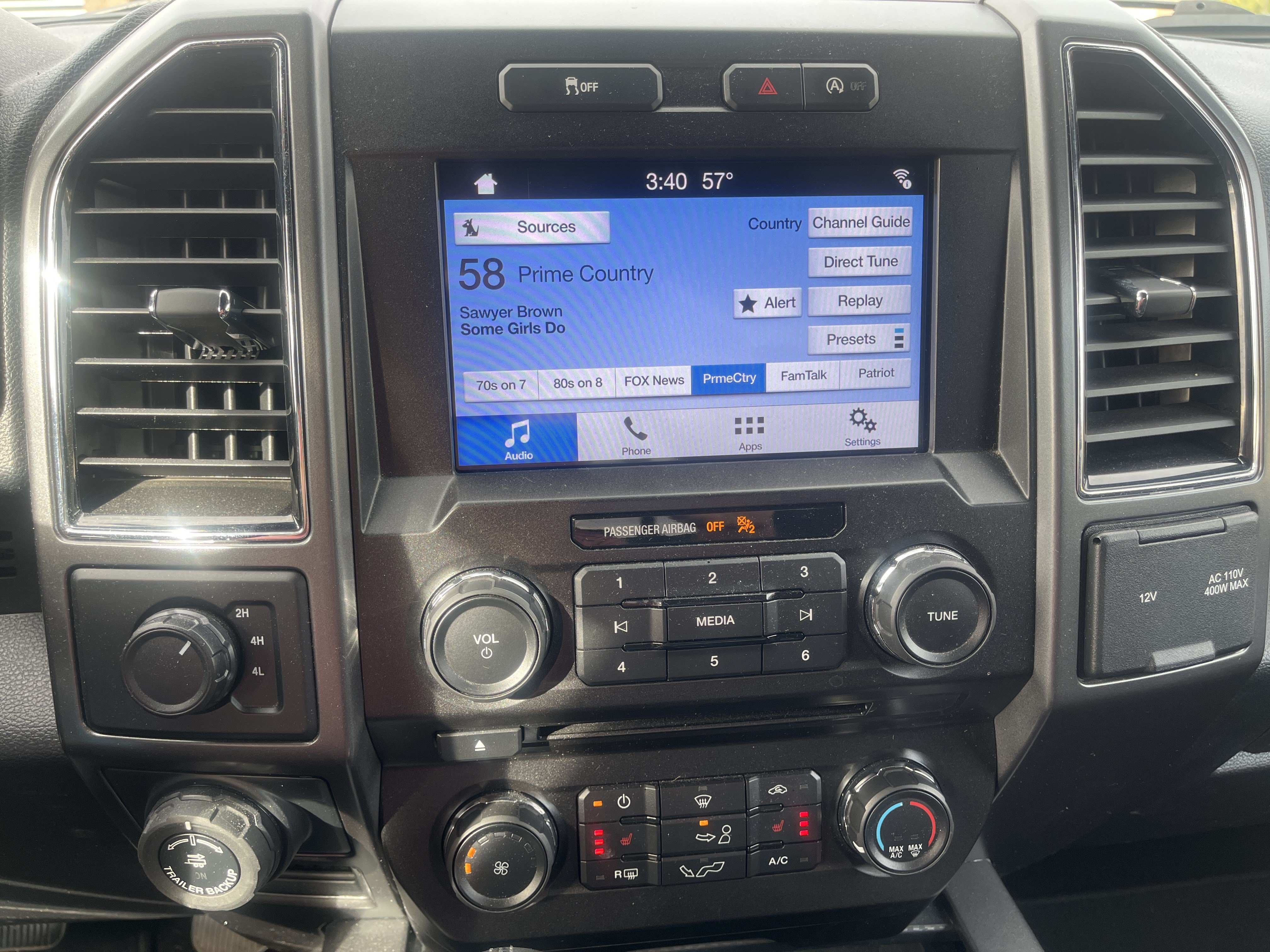 Used 2018 Ford F150 XLT w/ Equipment Group 302A Luxury AWD/4WD image 10