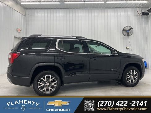 Used 2023 GMC Acadia SLE w/ Driver Convenience Package image 2