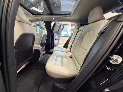 Used 2023 Volvo XC40 B5 Plus w/ Driver Assist Package AWD/4WD image 56