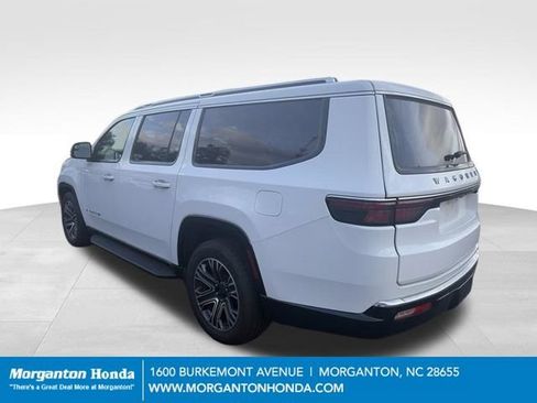 Used 2024 Jeep Wagoneer L Series II w/ Flexible Seating Group AWD/4WD image 7