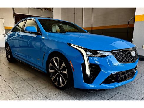 Used 2022 Cadillac CT4 V Blackwing w/ Climate Package RWD image 2