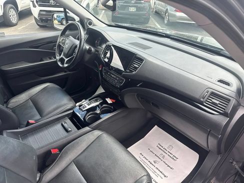 Used 2019 Honda Pilot Touring image 33
