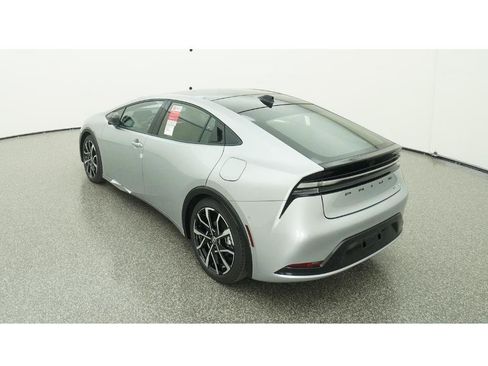 New 2026 Toyota Prius Plug-In Hybrid image 5