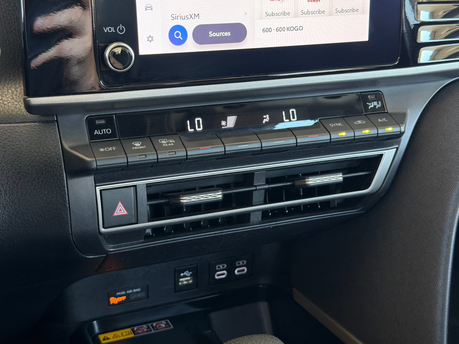 Used 2025 Toyota Camry LE FWD image 17