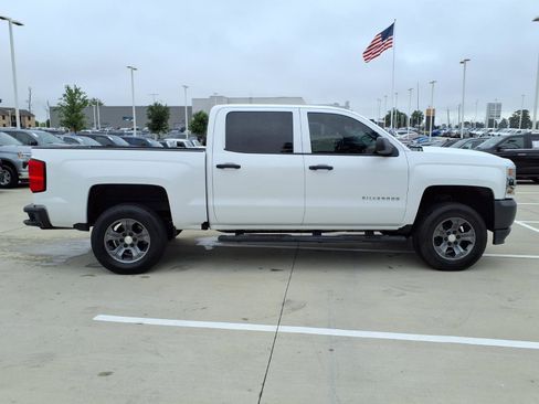 Used 2018 Chevrolet Silverado 1500 W/T RWD image 5