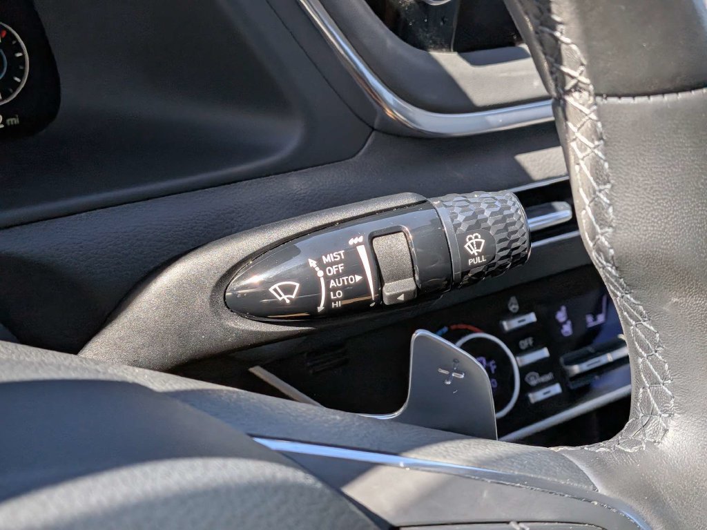 Used 2023 Hyundai Sonata Limited w/ Preferred Accessory Package FWD image 23