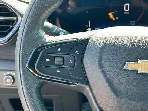 Used 2025 Chevrolet TrailBlazer LT AWD/4WD image 29