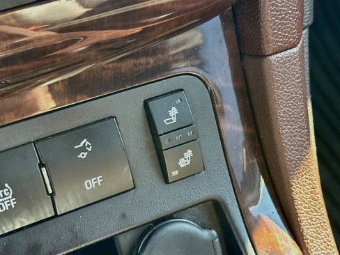 Used 2014 Buick Enclave Leather FWD image 24