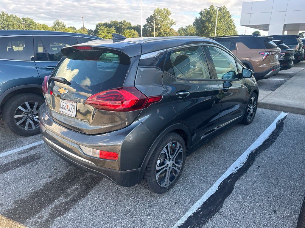 Used 2020 Chevrolet Bolt Premier w/ Infotainment Package FWD image 4