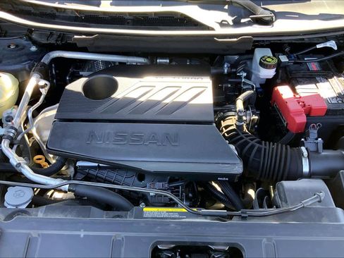 Used 2024 Nissan Rogue SV image 34