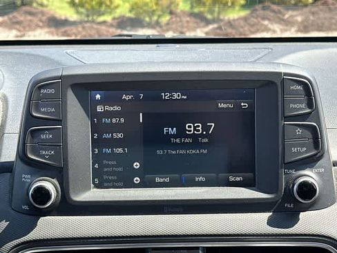 Used 2021 Hyundai Kona SE image 10