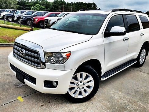Used 2013 Toyota Sequoia Platinum RWD image 3