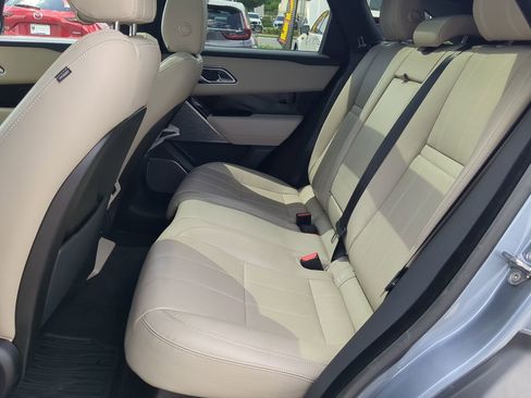 Used 2019 Land Rover Range Rover Velar R-Dynamic SE image 12