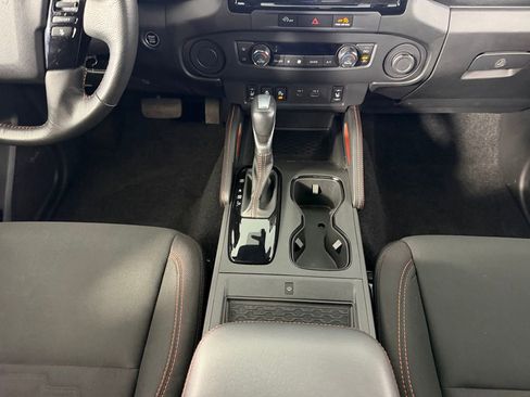 Used 2024 Nissan Frontier Pro-X w/ Pro Convenience Package image 16