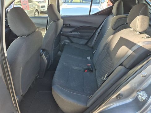 Used 2021 Nissan Kicks SV image 15