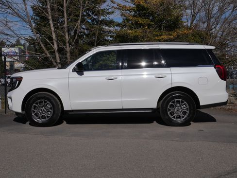 Certified 2025 Ford Expedition Active AWD/4WD image 16