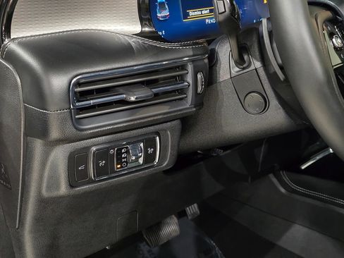 New 2025 Lincoln Corsair Reserve w/ Jet Appearance Package image 15