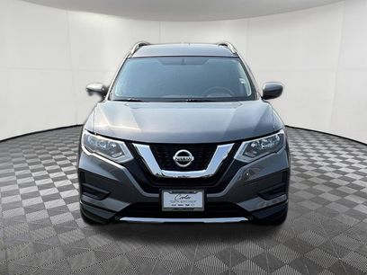 Used 2017 Nissan Rogue SV