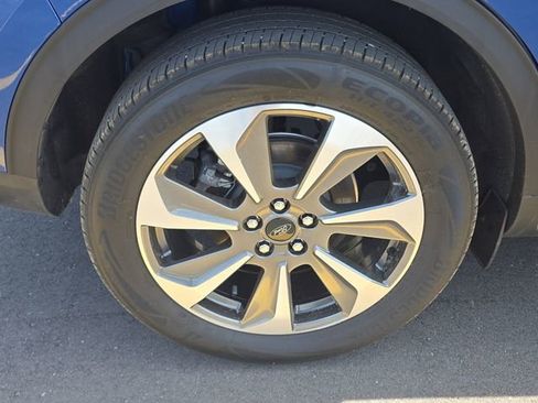 Certified 2023 Ford Escape Platinum w/ Class II Trailer Tow Package AWD/4WD image 5