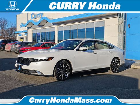 Used 2023 Honda Accord Touring image 1