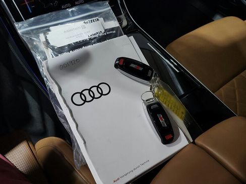Used 2020 Audi S8 L w/ S8 Executive Package AWD/4WD image 27