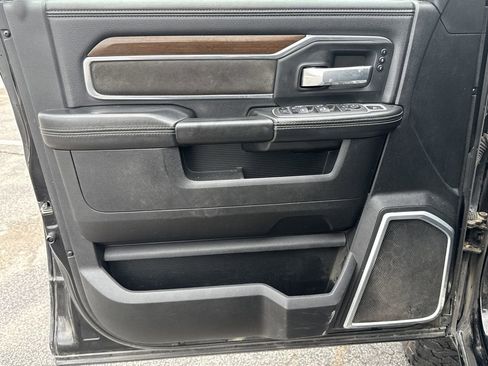 Used 2022 RAM 2500 Laramie image 10