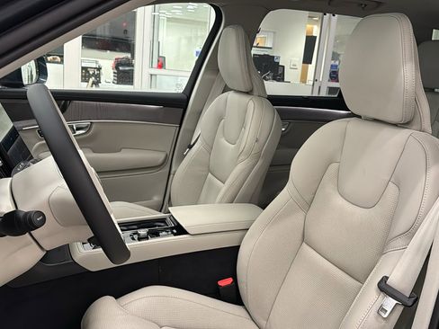 New 2026 Volvo XC90 T8 Ultra w/ Protection Package Premier AWD/4WD image 23