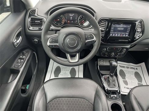 Used 2021 Jeep Compass Latitude image 11
