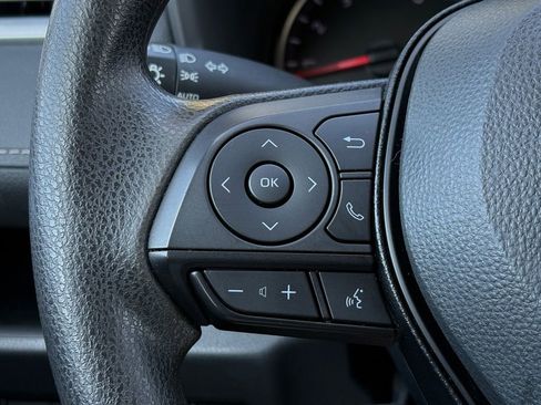 Used 2022 Toyota RAV4 XLE image 14