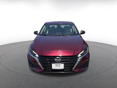 Used 2025 Nissan Altima 2.5 SV FWD image 4