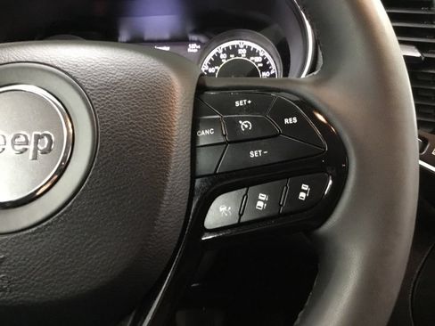 Used 2023 Jeep Cherokee Altitude Lux AWD/4WD image 40