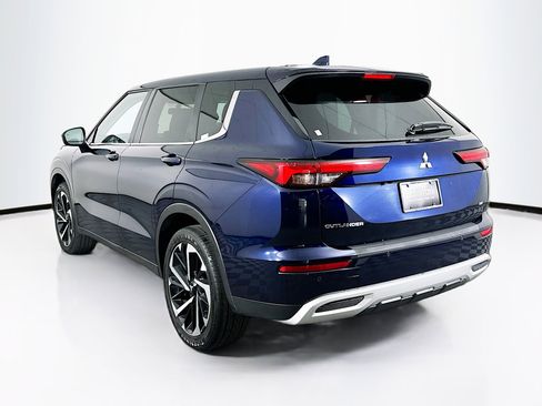 Used 2024 Mitsubishi Outlander SE image 5