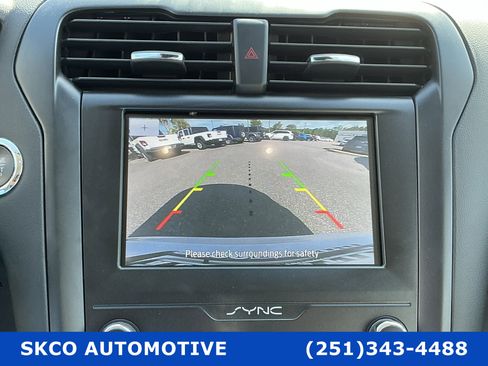 Used 2020 Ford Fusion SE w/ Equipment Group 151A image 17