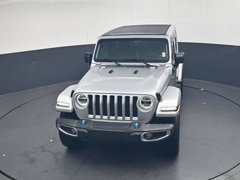 Used 2022 Jeep Wrangler Unlimited Sahara AWD/4WD image 33