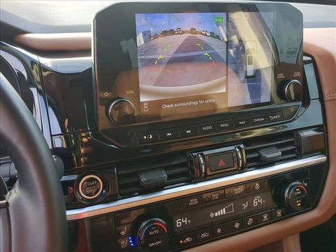 Used 2023 Nissan Pathfinder Platinum w/ Black Appearance Package AWD/4WD image 14