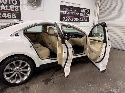 Used 2016 Ford Taurus Limited w/ Equipment Group 301A FWD image 32