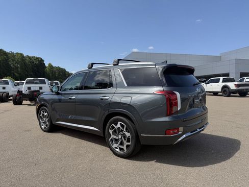Used 2022 Hyundai Palisade Calligraphy FWD image 4