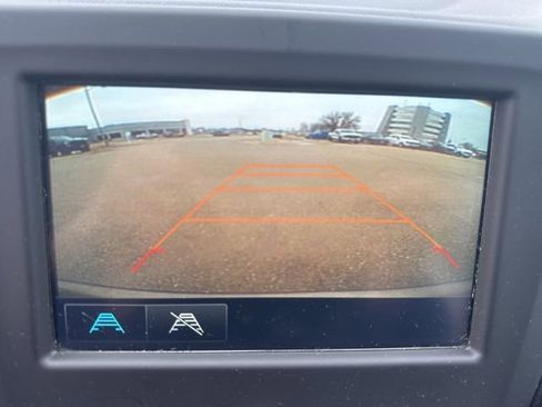 Used 2018 Chevrolet Equinox LT image 3