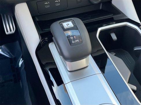 New 2025 Mitsubishi Outlander SEL image 16