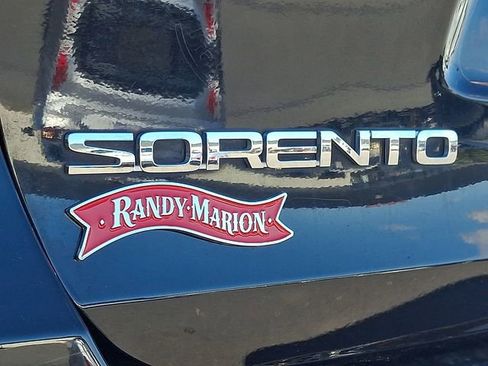 Used 2019 Kia Sorento L image 29