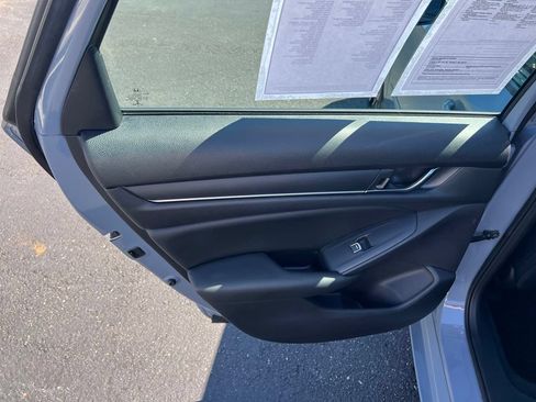 Used 2022 Honda Accord Sport image 14