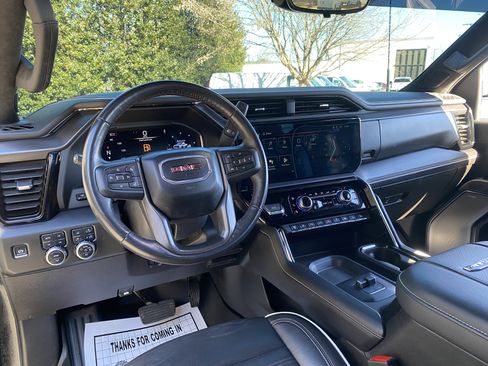 Used 2024 GMC Sierra 2500 AT4X image 37